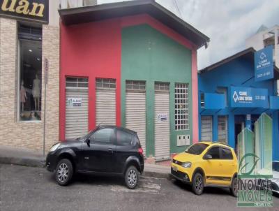 Comercial para Locação, em Barbacena, bairro Centro, 3 banheiros